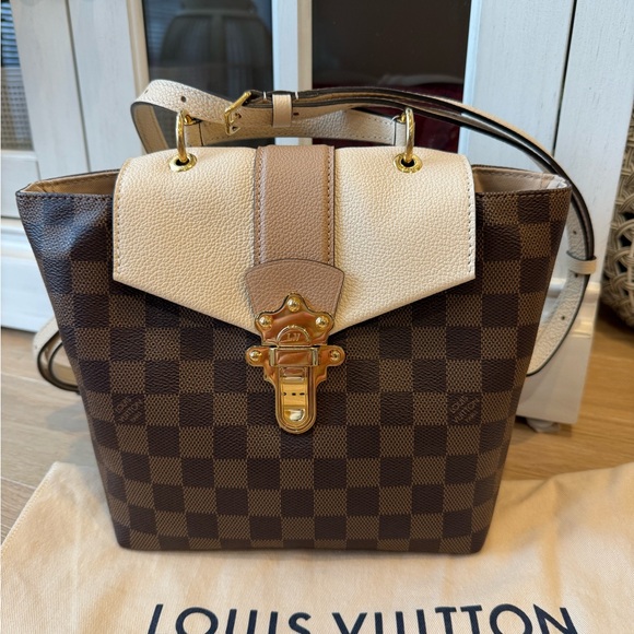 LOUIS VUITTON Damier Ebene Clapton Backpack in Creme. - Picture 14 of 14